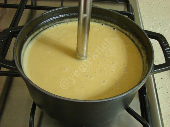 Kavrulmuş Mercimek Çorbası - Yapılışı (8/12) 