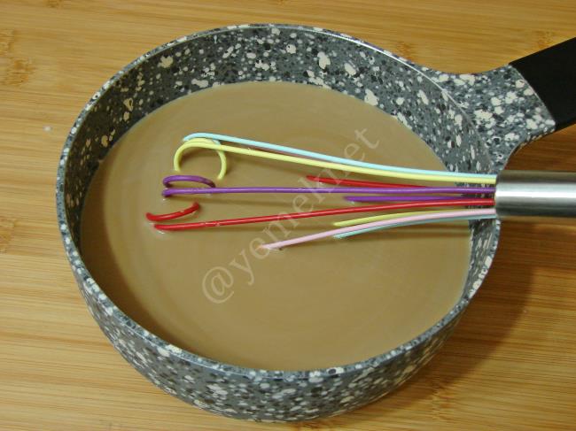 Pekmezli İrmik Helvası - Yapılışı (3/12) 