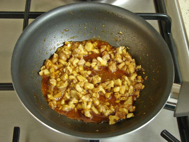 Yoğurtlu Sebzeli Erişte Salatası - Yapılışı (17/20) 