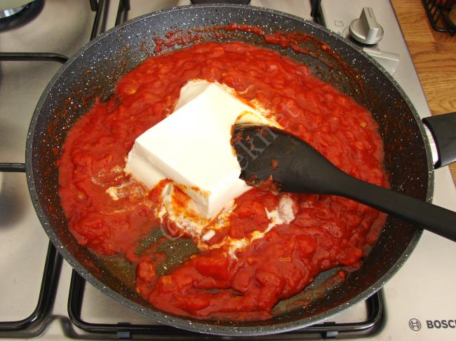 Kremalı Domatesli Demleme Makarna - Yapılışı (6/12) 