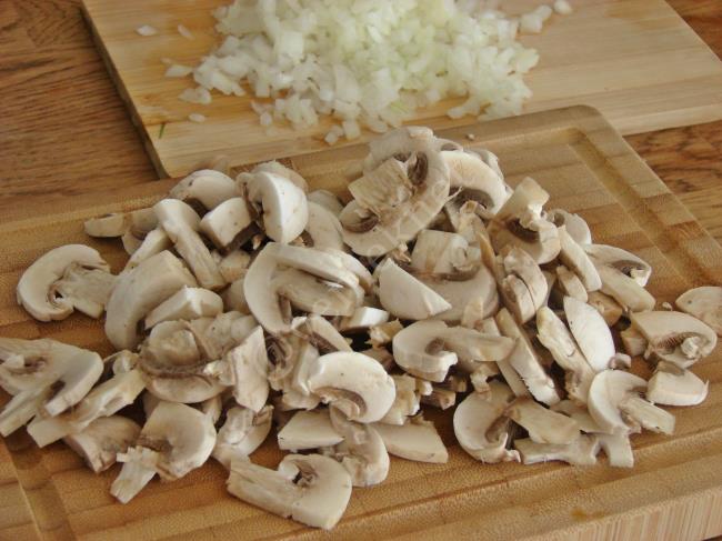 Mantarlı Arpa Şehriye Pilavı - Yapılışı (2/12) 