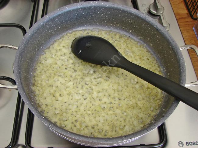 Mantarlı Arpa Şehriye Pilavı - Yapılışı (4/12) 