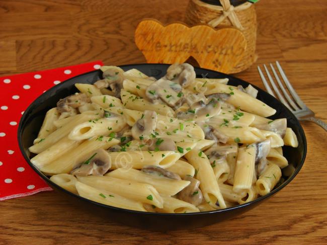 Mantarlı Kremalı Makarna - Yapılışı (14/16) 