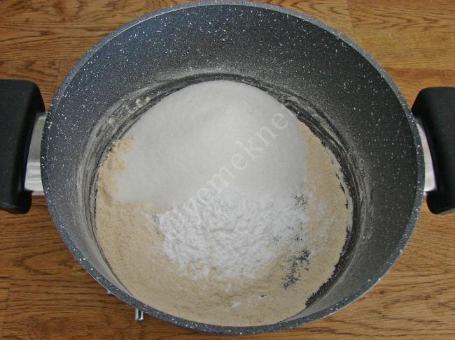 Pekmezli Muhallebi - Yapılışı (4/12) 