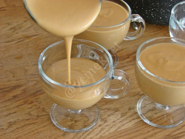 Pekmezli Muhallebi - Yapılışı (9/12) 