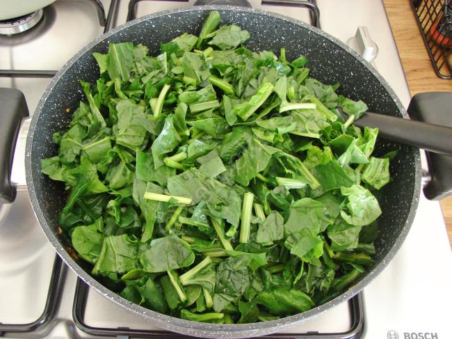 Pirinçli Ispanak Yemeği - Yapılışı (6/12) 