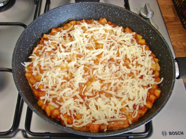 Salçalı Patatesli Yumurta - Yapılışı (10/12) 