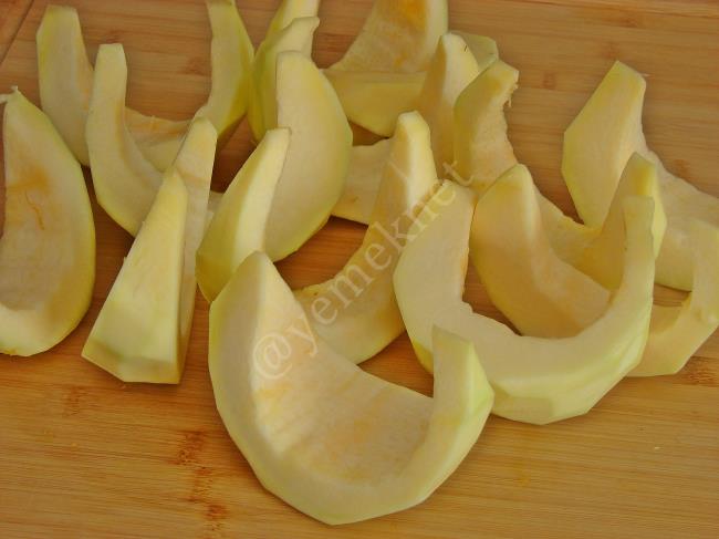 Sütlü Kara Kabak Tatlısı - Yapılışı (4/12) 