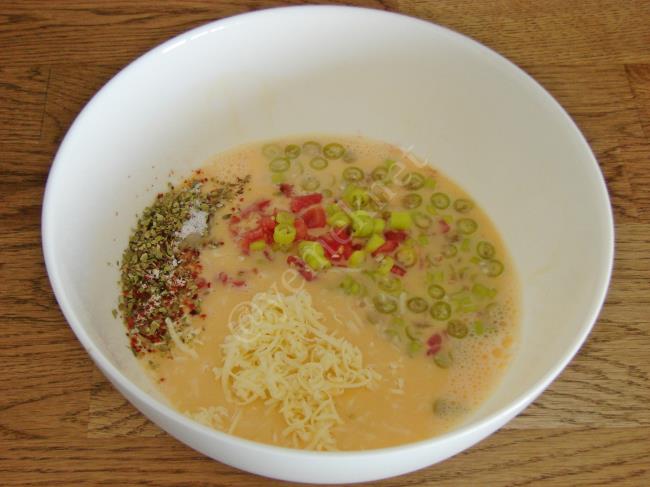 Tavada Bayat Simit Böreği - Yapılışı (5/16) 