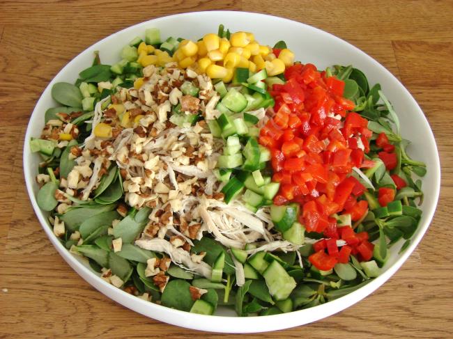 Tavuklu Semizotu Salatası - Yapılışı (6/12) 