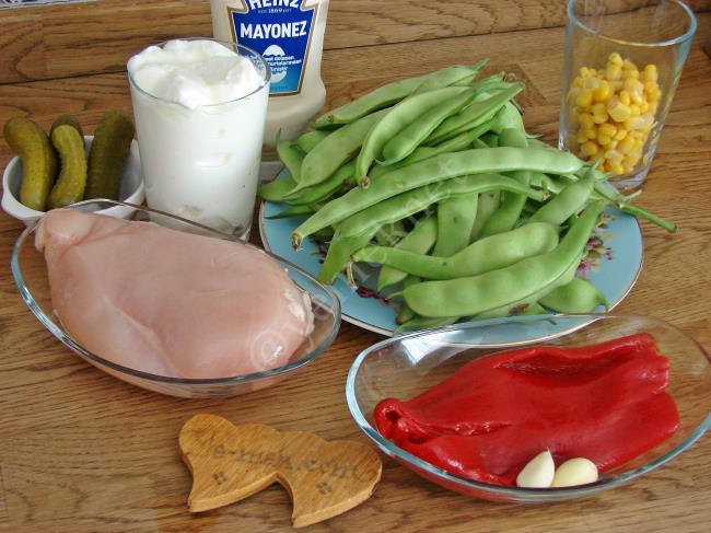 Tavuklu Taze Fasulye Salatası - Yapılışı (1/12) 