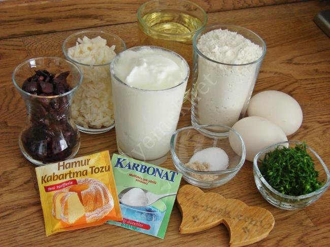 Zeytinli Mayasız Poğaça - Yapılışı (1/12) 