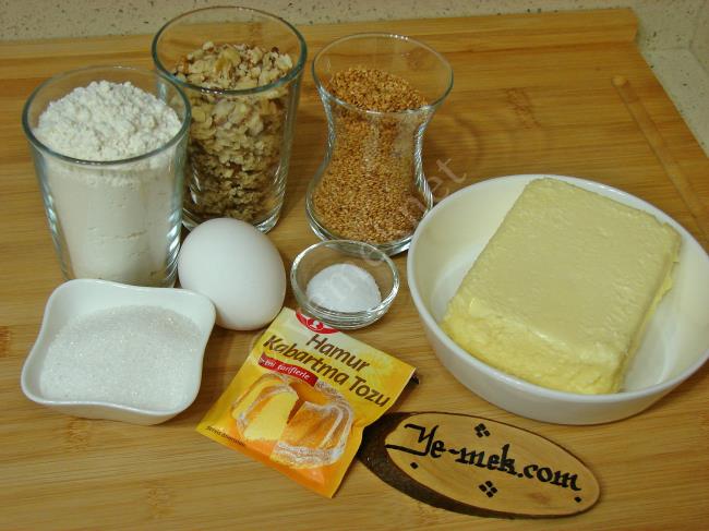 Cevizli Susamlı Tuzlu Kurabiye - Yapılışı (1/12) 