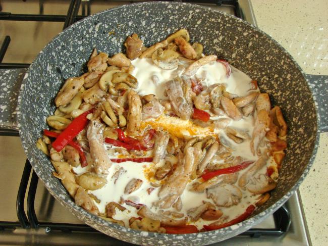 Kremalı Mantarlı Tavuk - Yapılışı (9/12) 