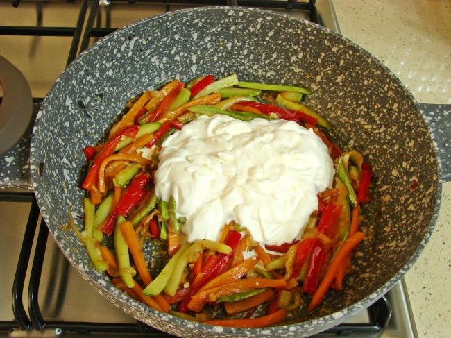 Kremalı Sebzeli Makarna - Yapılışı (10/16) 