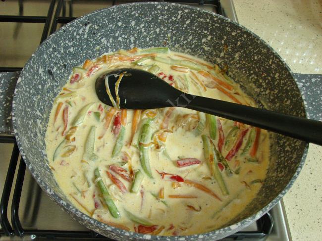 Kremalı Sebzeli Makarna - Yapılışı (11/16) 