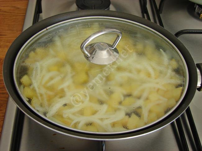 Patatesli Kıymalı Yumurta - Yapılışı (5/12) 