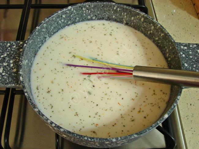 Yoğurtlu Tarhana Çorbası - Yapılışı (6/16) 