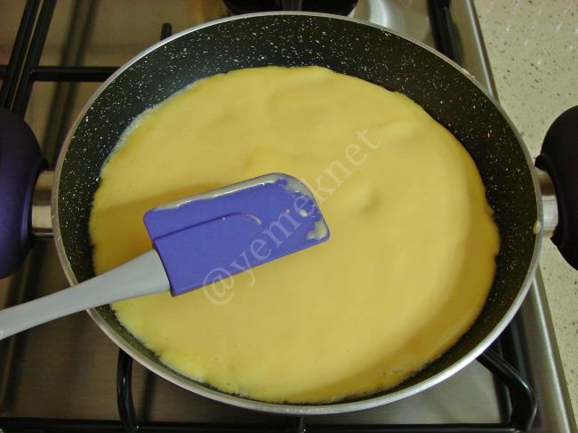 Kaşar Peynirli Mısır Ekmeği - Yapılışı (7/12) 