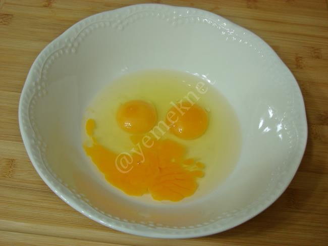 Peynirli Yumurtalı Ekmek Kızartması - Yapılışı (2/12) 