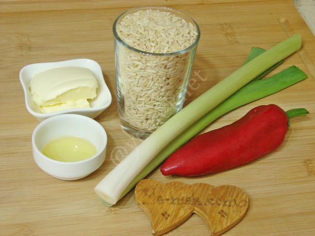 Pırasalı Arpa Şehriye Pilavı - Yapılışı (1/12) 