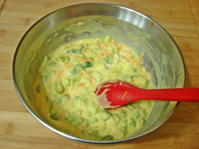 Pırasalı Mısır Unlu Kek - Yapılışı (8/12) 