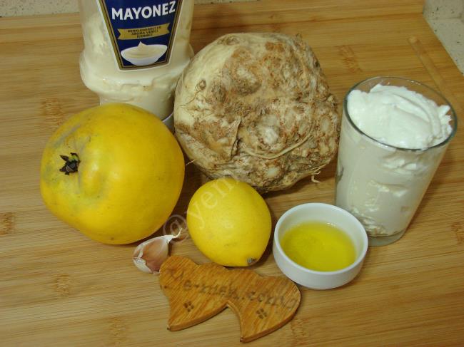 Ayvalı Kereviz Salatası - Yapılışı (1/8) 