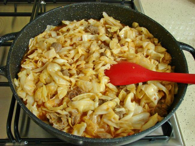 Etli Kapuska Yemeği - Yapılışı (8/12) 