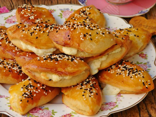 Sıvı Yağlı Şipşak Poğaça - Yapılışı (14/16) 