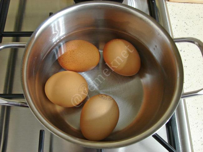 Soğanlı Yumurta Kapama - Yapılışı (2/12) 