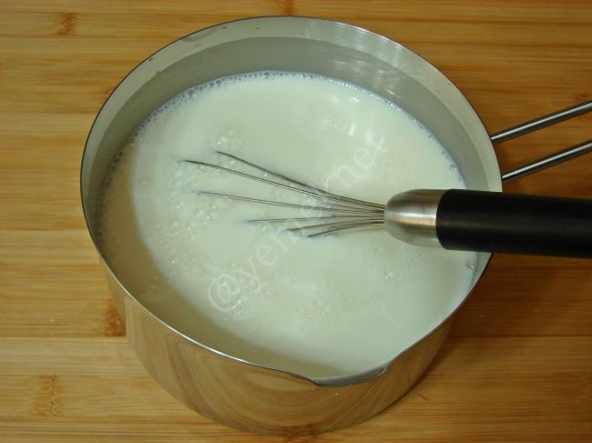 Vişneli Muhallebi - Yapılışı (3/16) 