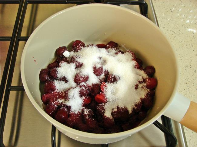 Vişneli Muhallebi - Yapılışı (9/16) 