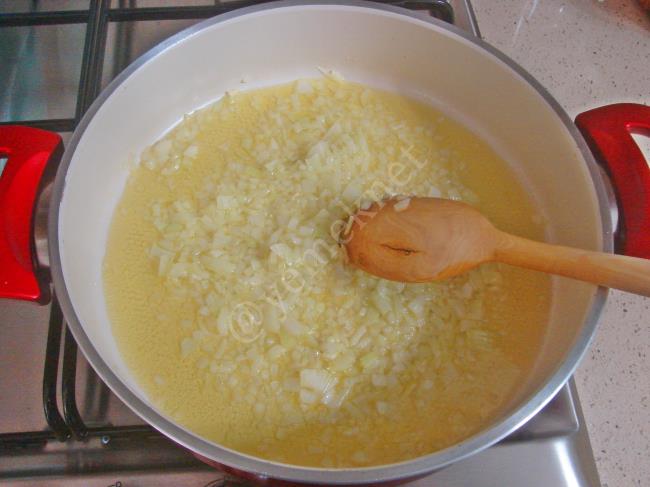 Zeytinyağlı Ayvalı Kereviz - Yapılışı (5/12) 