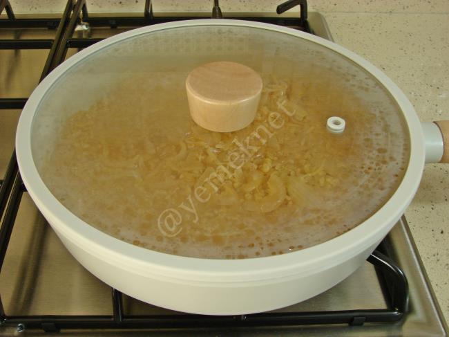 Müceddere Pilavı - Yapılışı (10/16) 