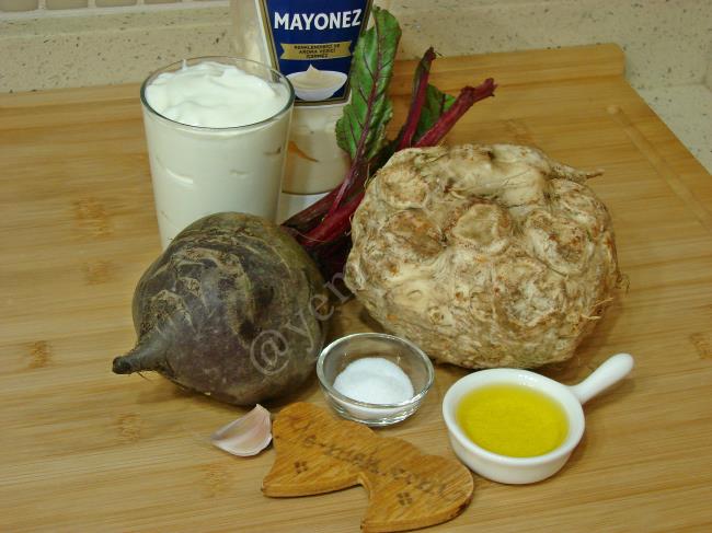 Pancarlı Kereviz Salatası - Yapılışı (1/12) 