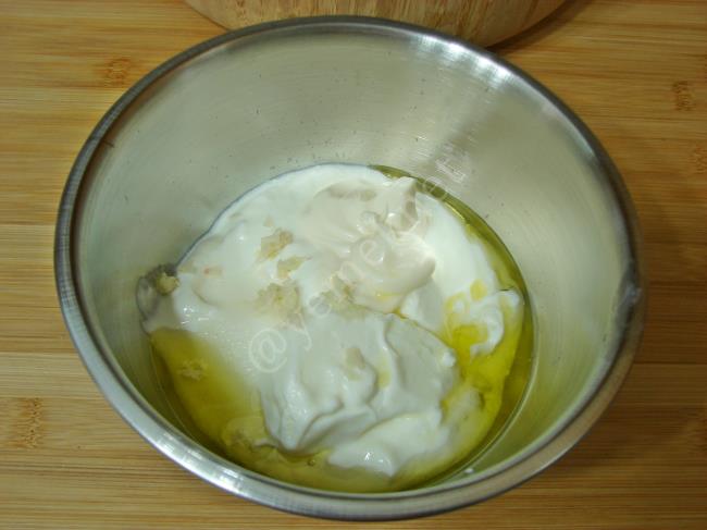 Pancarlı Kereviz Salatası - Yapılışı (5/12) 