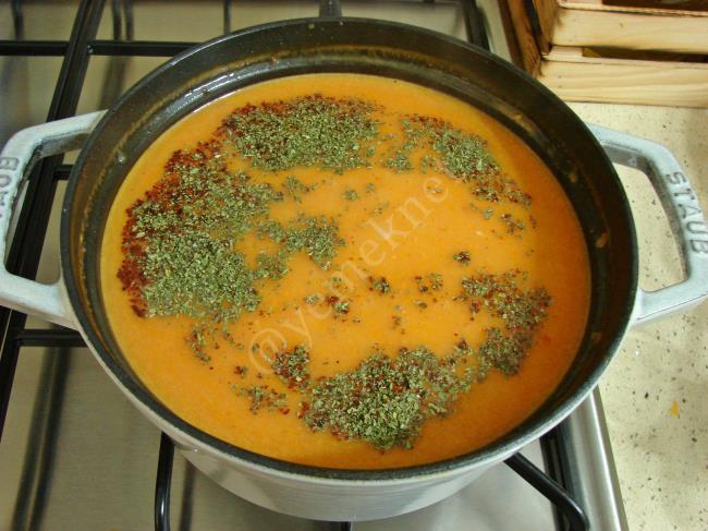 Sütlü Tarhana Çorbası - Yapılışı (9/12) 