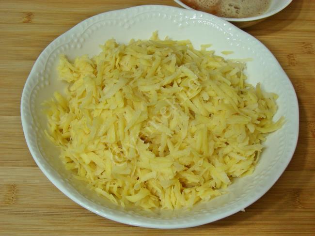 Unsuz Börek - Yapılışı (3/16) 