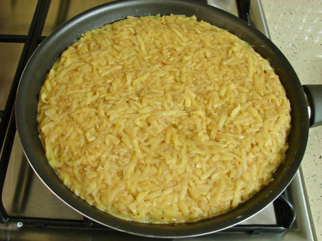 Unsuz Börek - Yapılışı (9/16) 