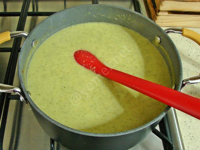 Havuçlu Brokoli Çorbası - Yapılışı (10/12) 