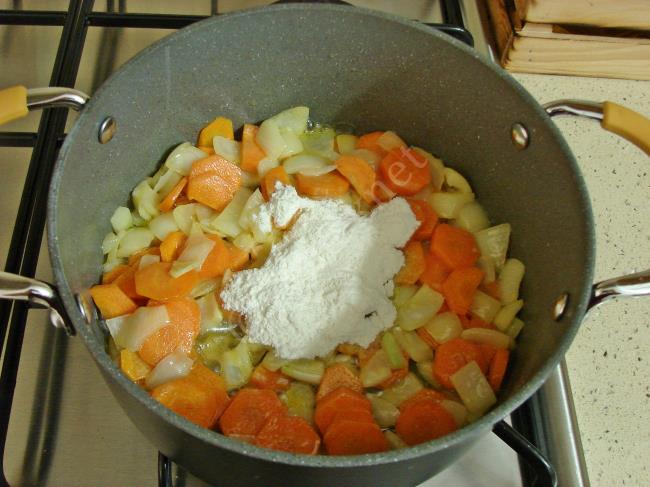 Havuçlu Brokoli Çorbası - Yapılışı (4/12) 