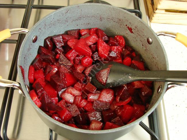 Pancar Çorbası - Yapılışı (4/8) 