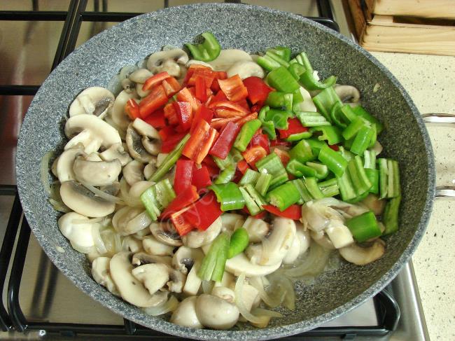 Patates Püreli Mantar Sote - Yapılışı (6/16) 