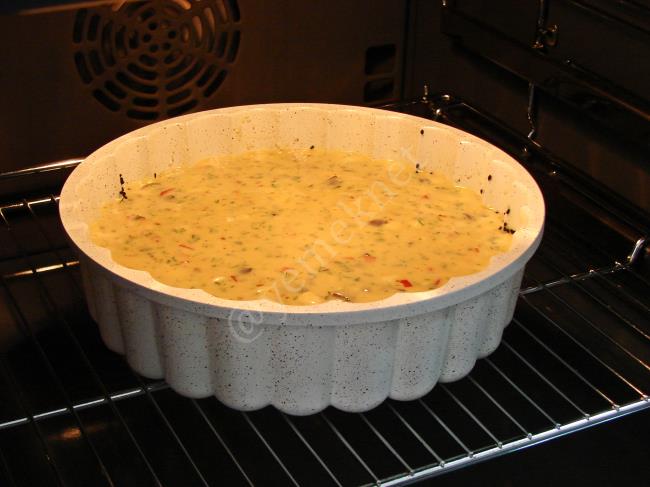 Peynirli Zeytinli Tuzlu Kek - Yapılışı (10/12) 