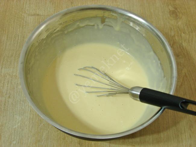 Peynirli Zeytinli Tuzlu Kek - Yapılışı (5/12) 