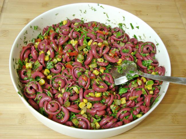 Şalgamlı Makarna Salatası - Yapılışı (8/12) 