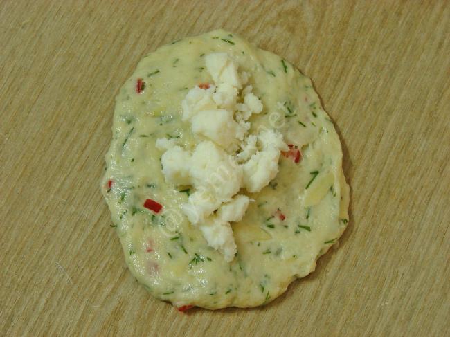 Sebzeli Mayasız Poğaça - Yapılışı (6/12) 