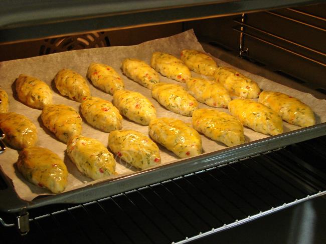 Sebzeli Mayasız Poğaça - Yapılışı (9/12) 