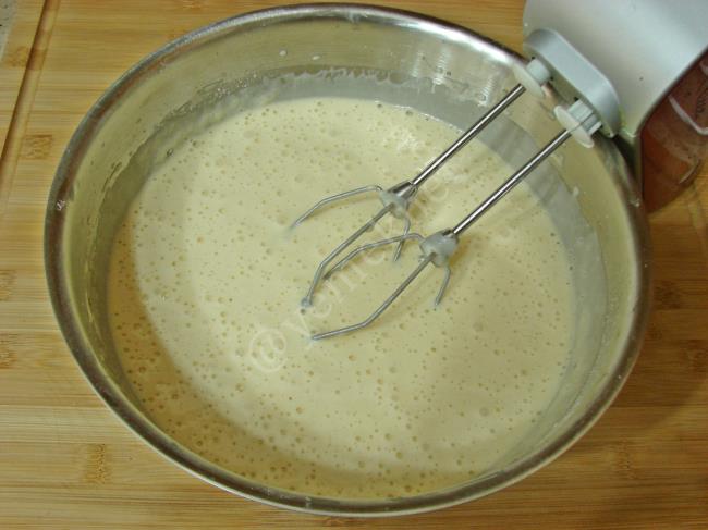 Cevizli Tepsi Keki - Yapılışı (6/12) 