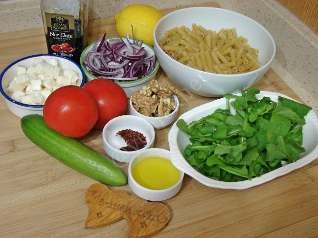 Rokalı Makarna Salatası - Yapılışı (1/8) 